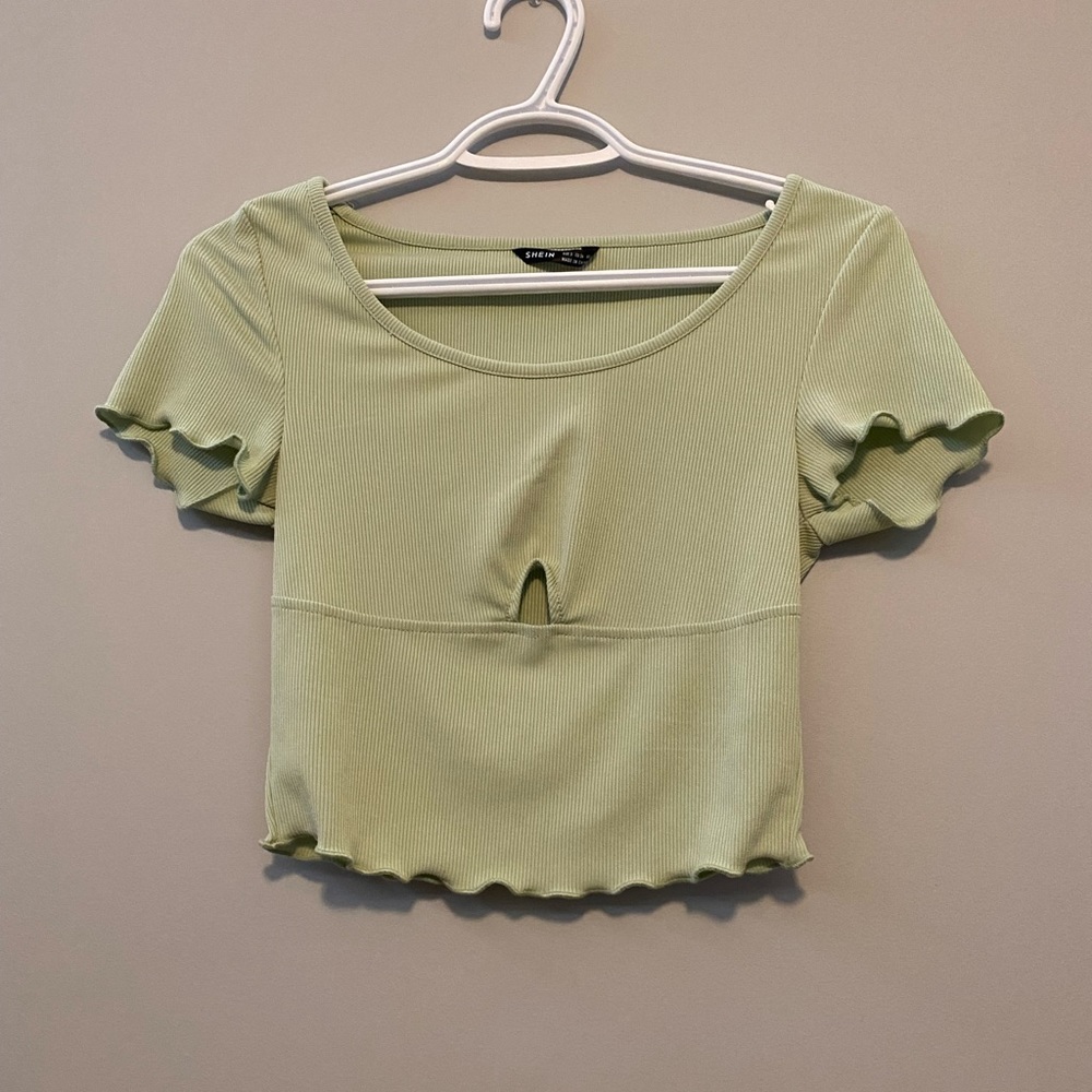 Green lettuce edge crop top